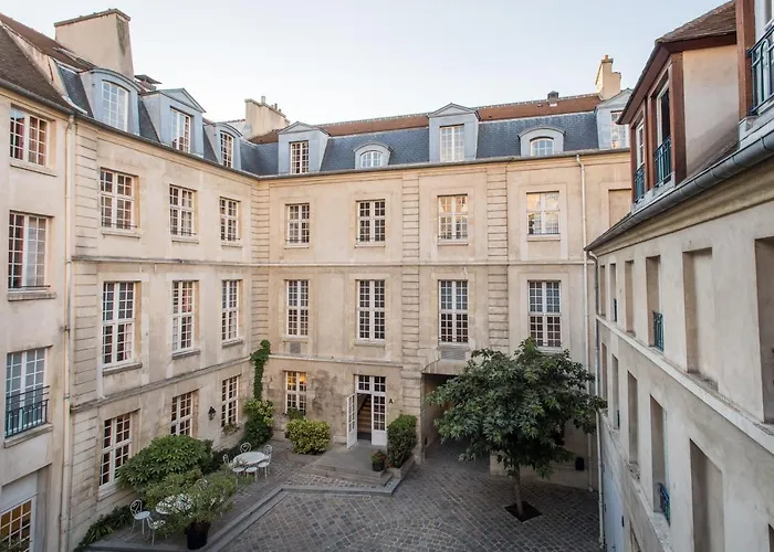 MIJE MARAIS Hostel